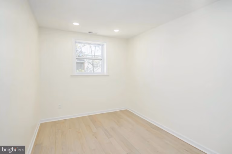 6xx Gerritt St — finished rear bedroom.