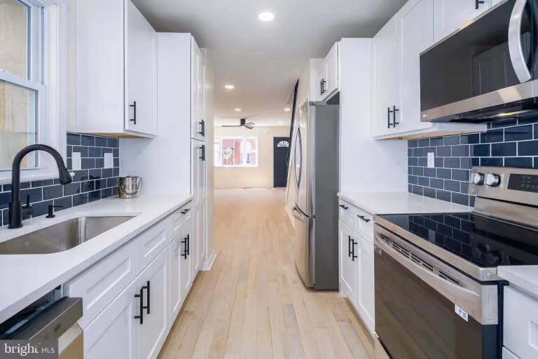 6xx Gerritt St — finished kitchen / breakfast nook.