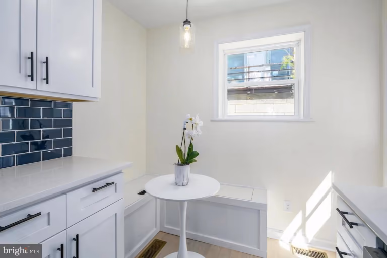 6xx Gerritt St — finished kitchen / breakfast nook.