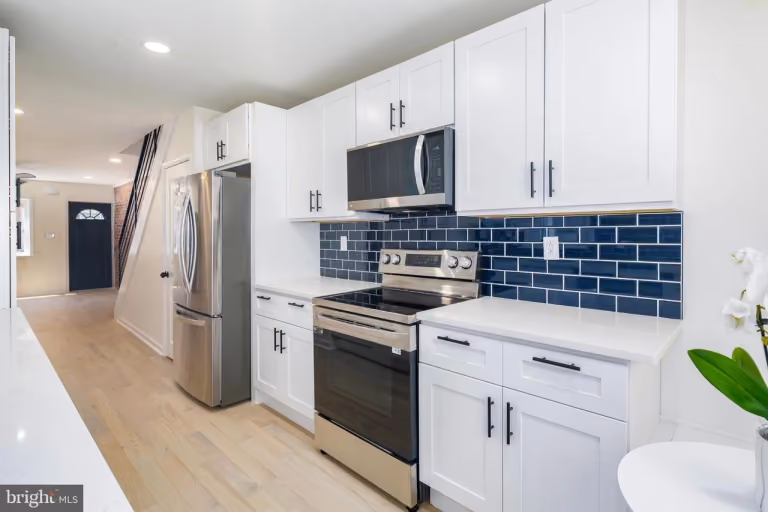 6xx Gerritt St — finished kitchen / breakfast nook.