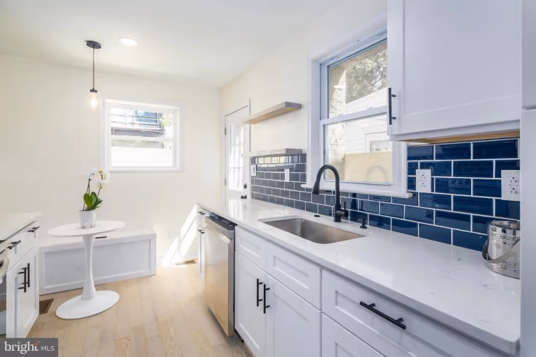6xx Gerritt St — finished kitchen / breakfast nook.